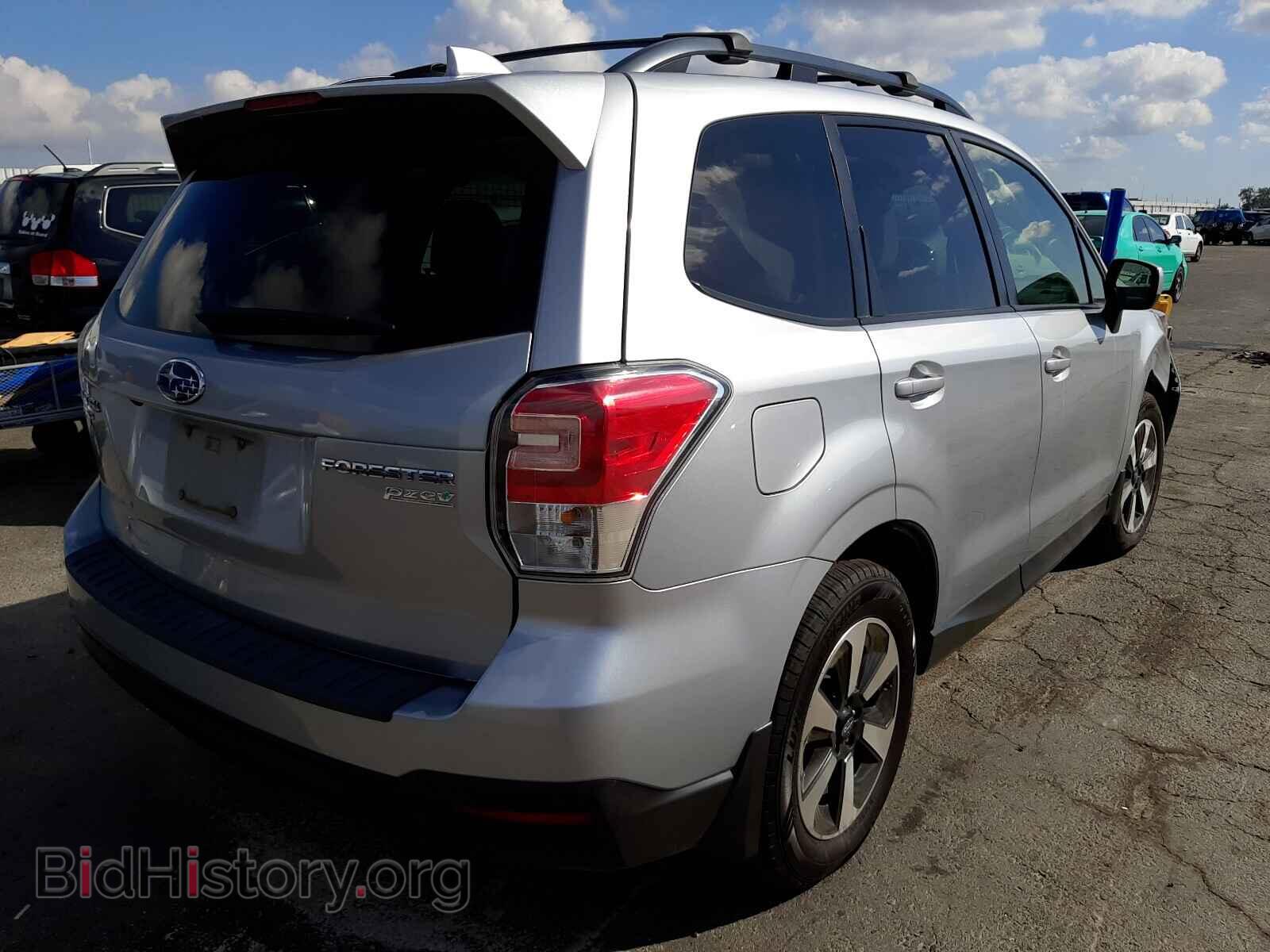 2017 SUBARU FORESTER - VIN: JF2SJAEC2HH465621 - Фото 4
