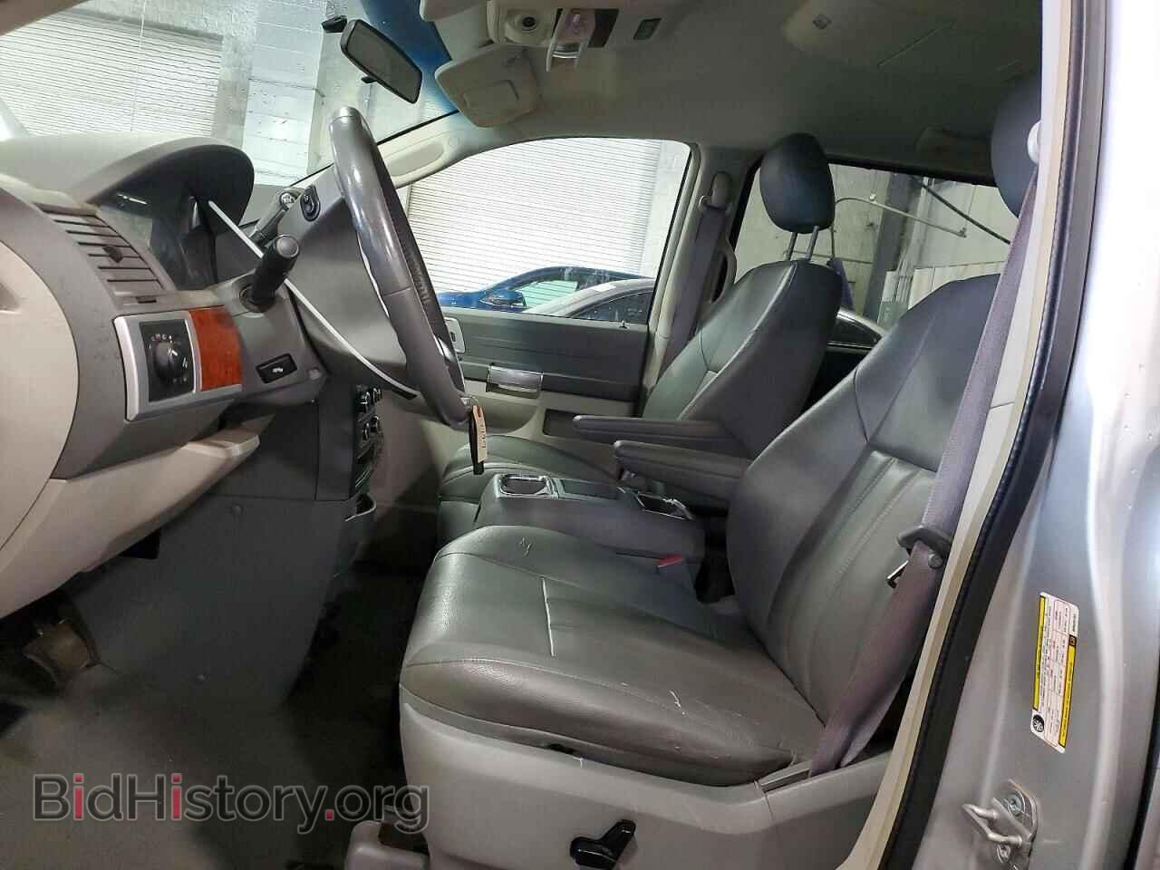 2008 CHRYSLER MINIVAN - VIN: 2A8HR54P58R648733 - Фото 7