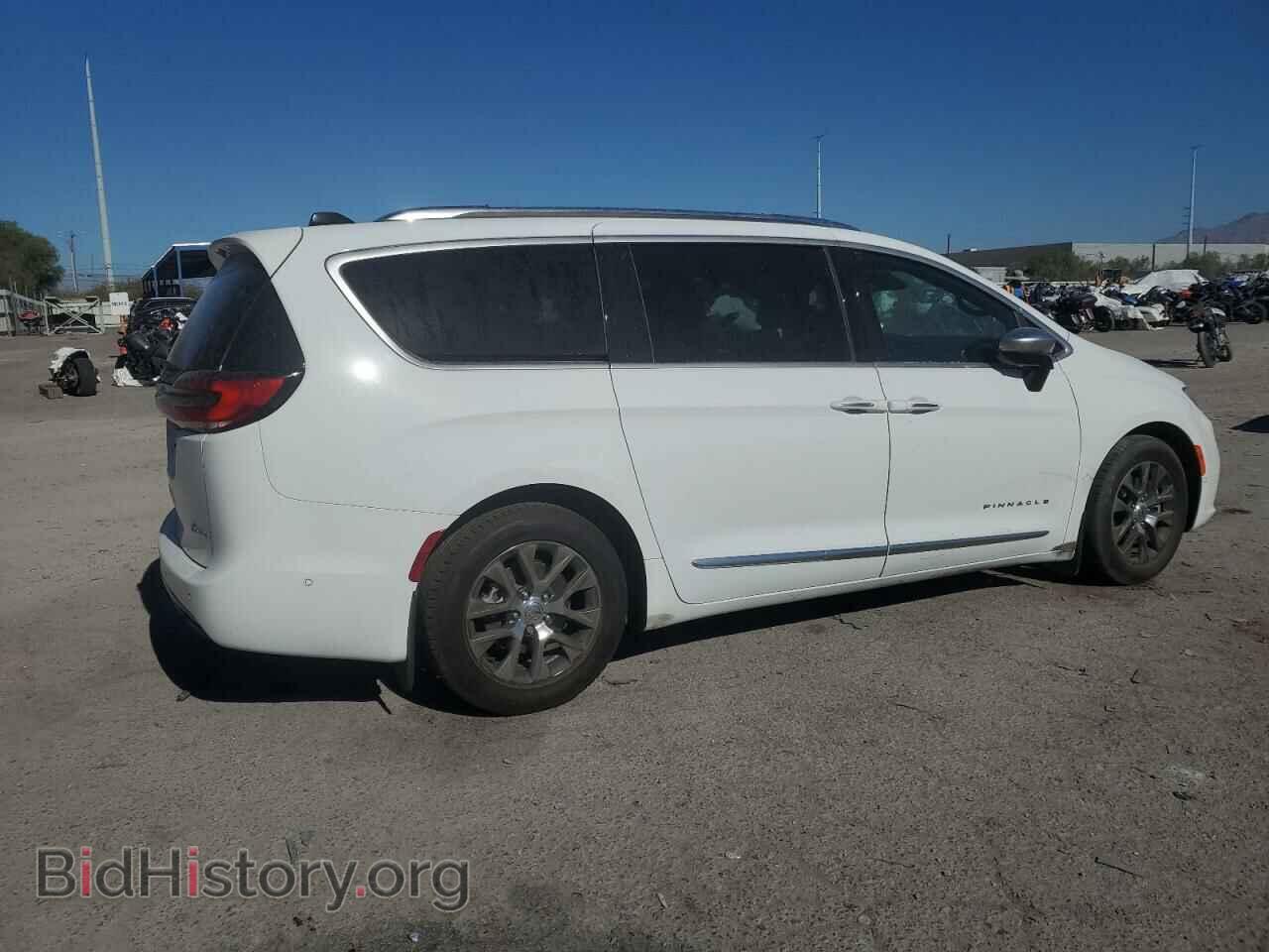 2023 CHRYSLER PACIFICA - VIN: 2C4RC1N71PR630698 - Фото 3