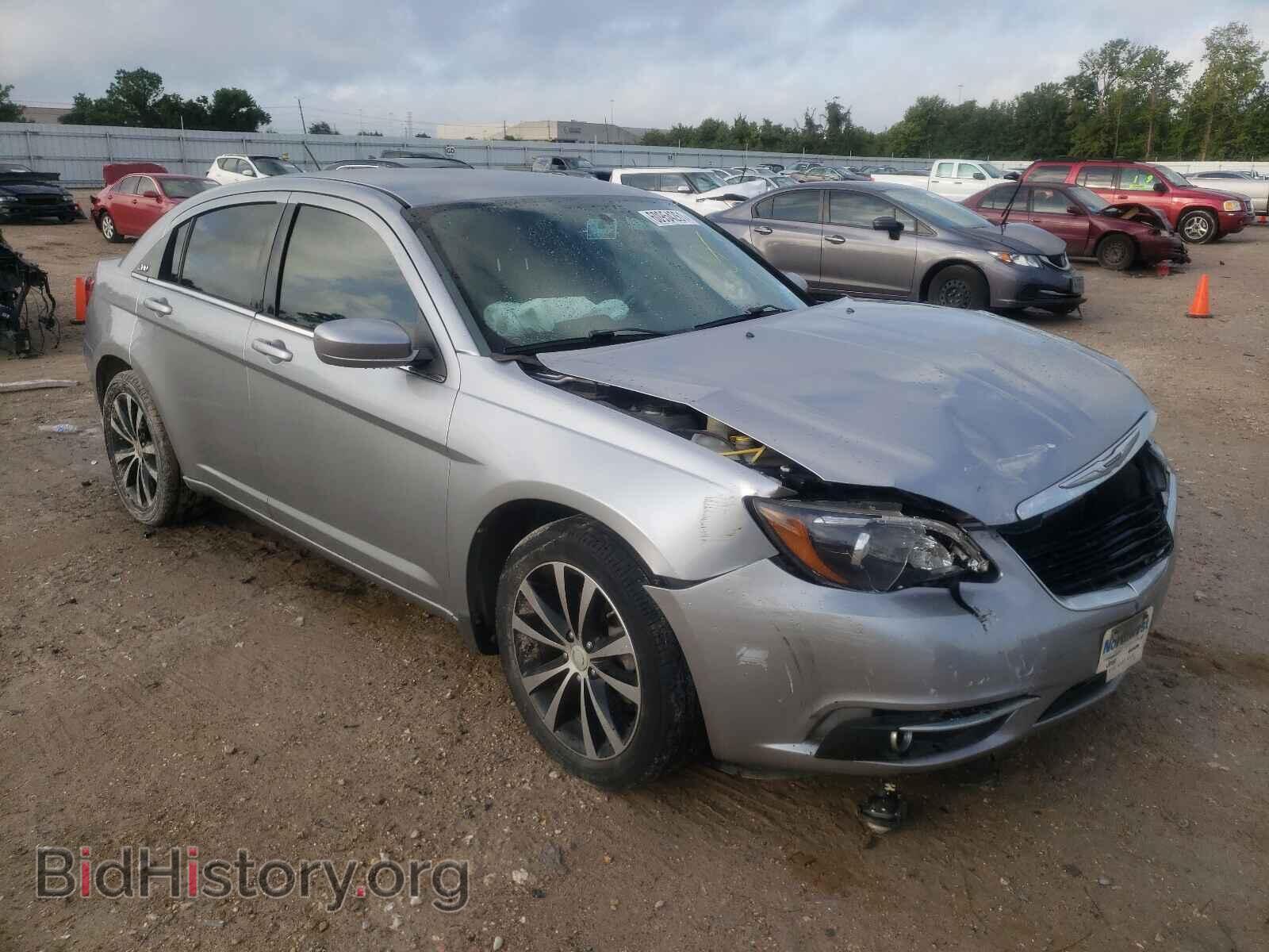 Фотография 1C3CCBBBXDN745768 - CHRYSLER 200 2013