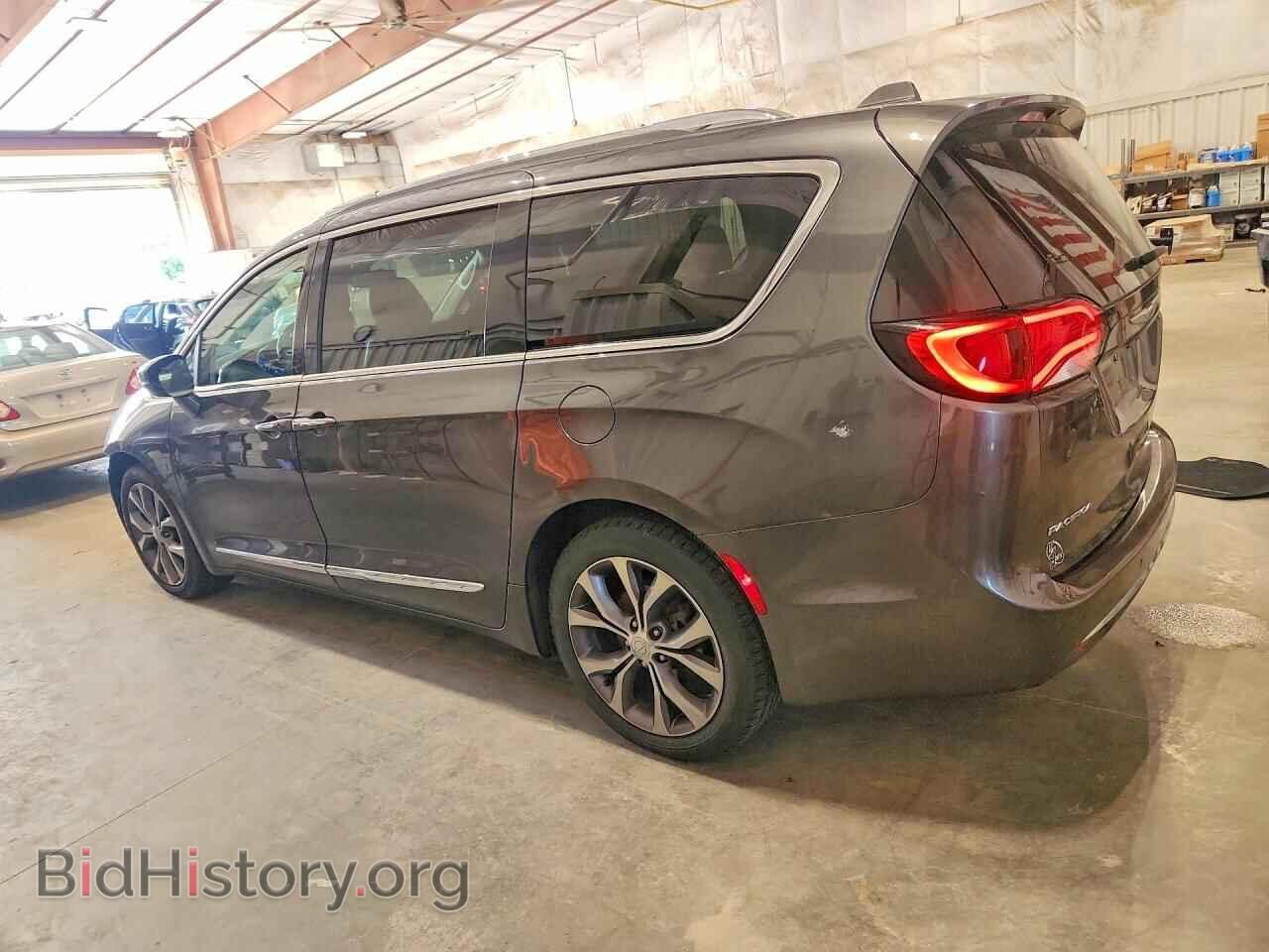2017 CHRYSLER PACIFICA - VIN: 2C4RC1GG5HR751877 - Photo 2