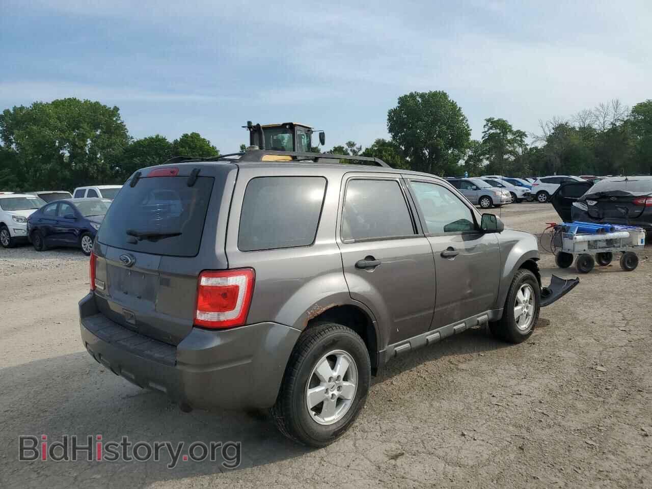 2011 FORD ESCAPE - VIN: 1FMCU0C73BKB32795 - Фото 3