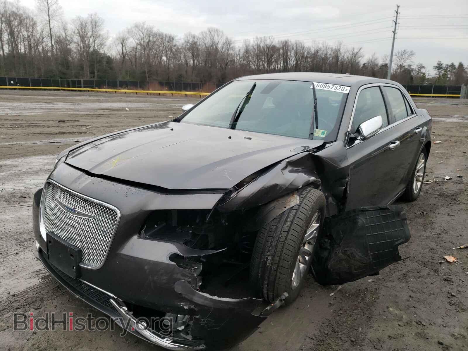 2017 CHRYSLER 300 - VIN: 2C3CCAAG6HH661856 - Фото 2