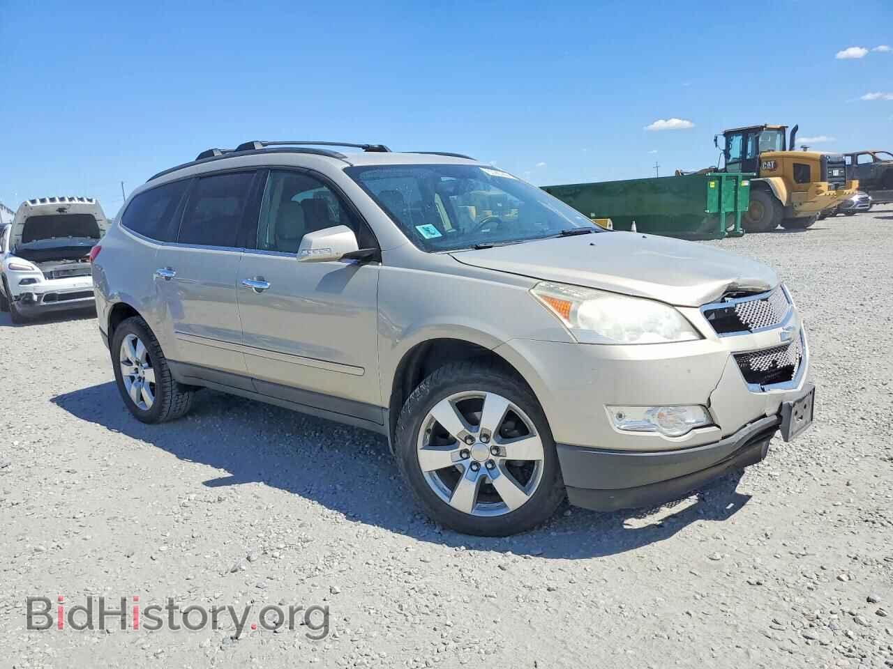 2011 CHEVROLET TRAVERSE - VIN: 1GNKVLED0BJ213901 - Фото 4