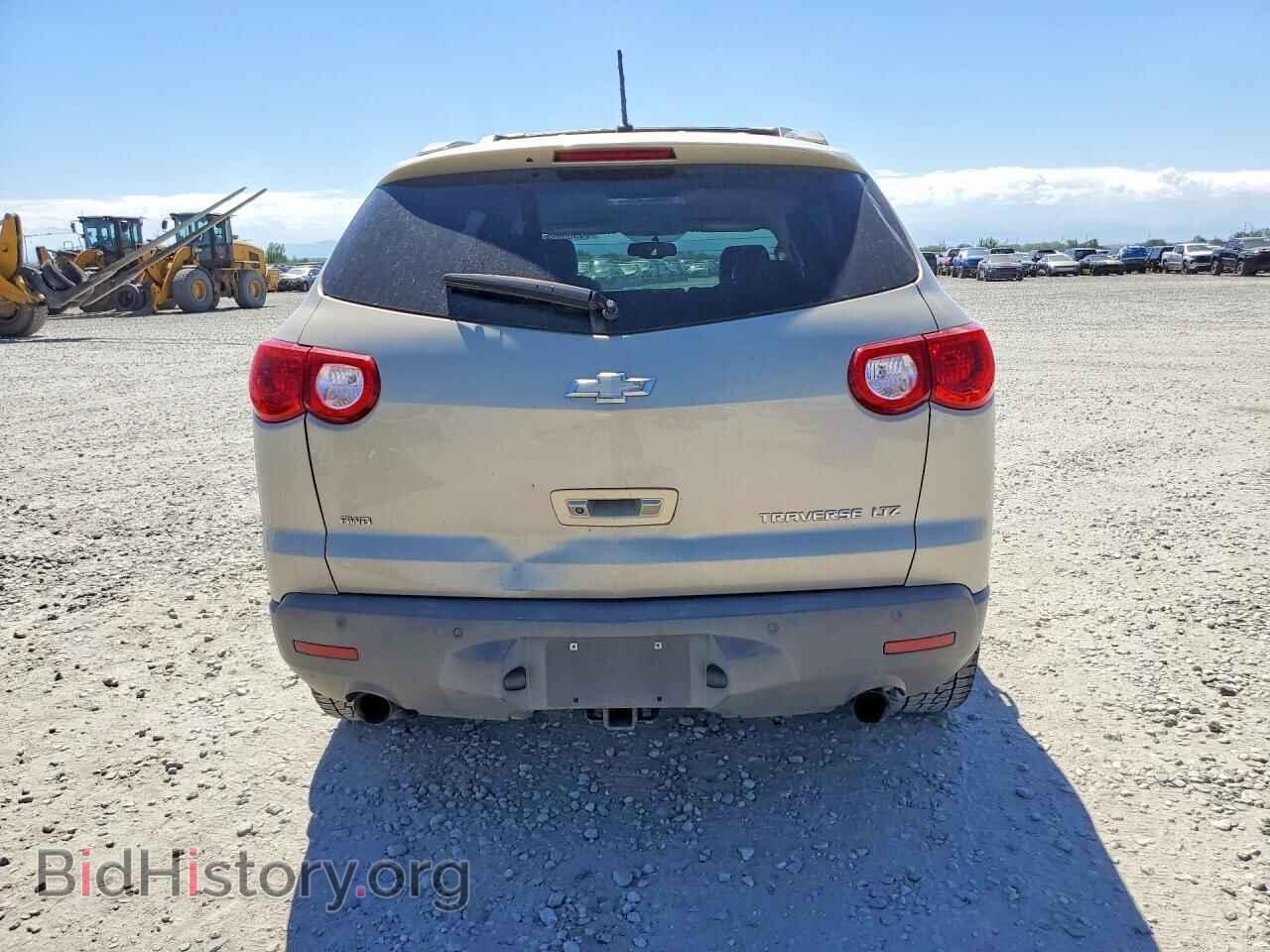 2011 CHEVROLET TRAVERSE - VIN: 1GNKVLED0BJ213901 - Фото 6