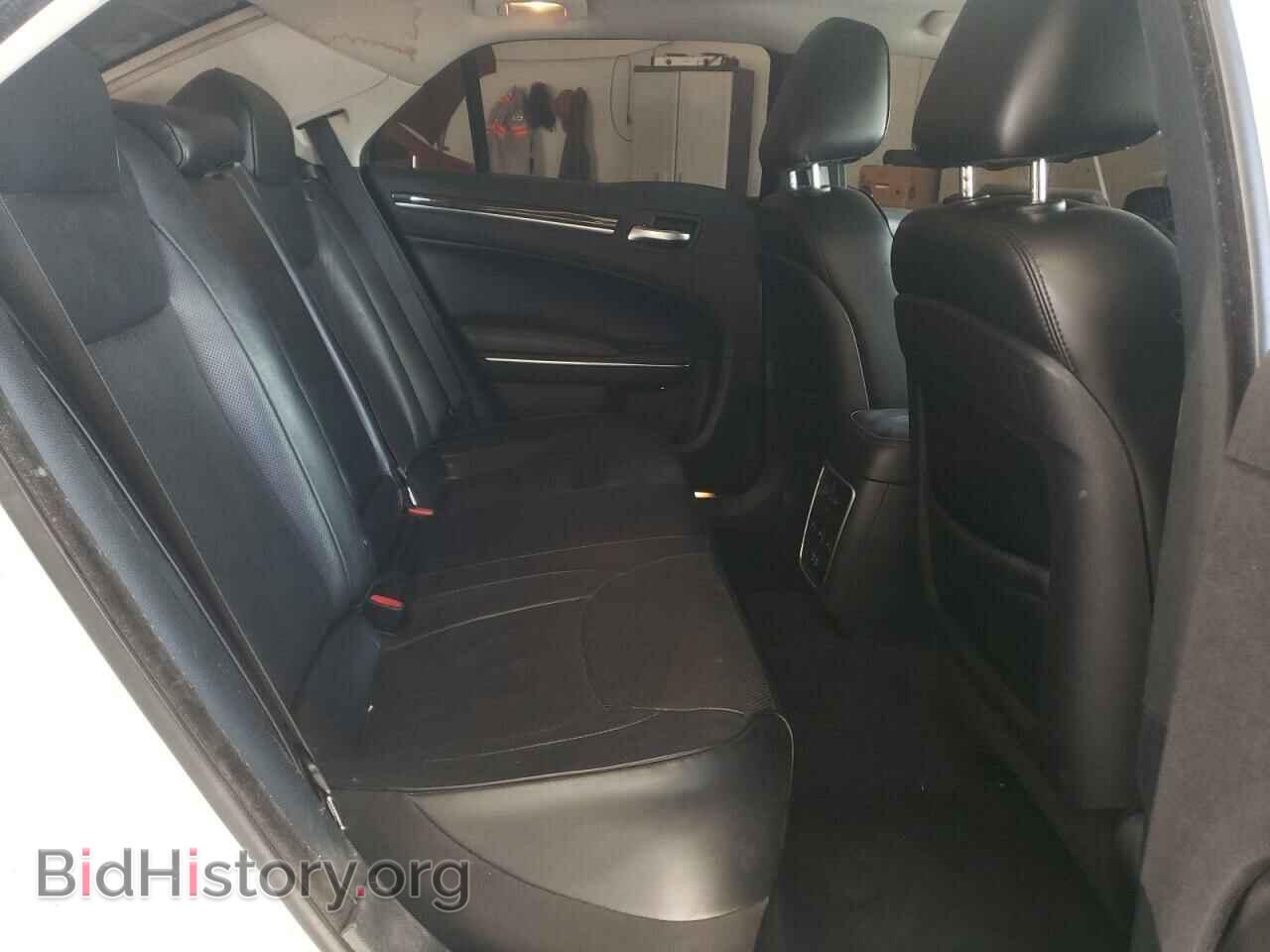 2017 CHRYSLER 300 - VIN: 2C3CCAEG3HH570537 - Фото 10