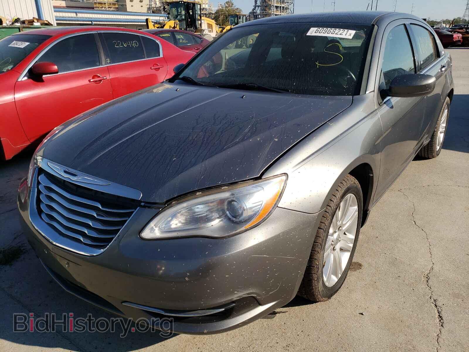 2011 CHRYSLER 200 - VIN: 1C3BC1FB5BN619105 - Фото 2