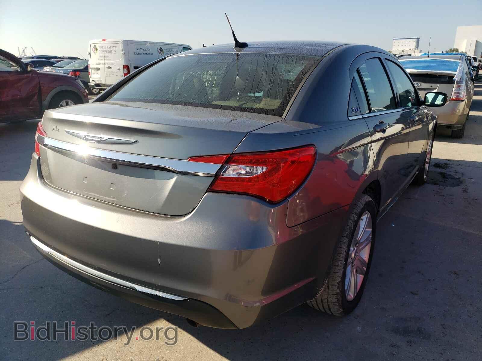 2011 CHRYSLER 200 - VIN: 1C3BC1FB5BN619105 - Фото 4