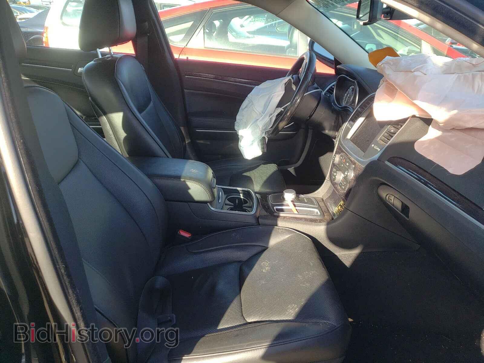 2019 CHRYSLER 300 - VIN: 2C3CCAEG2KH577647 - Photo 5