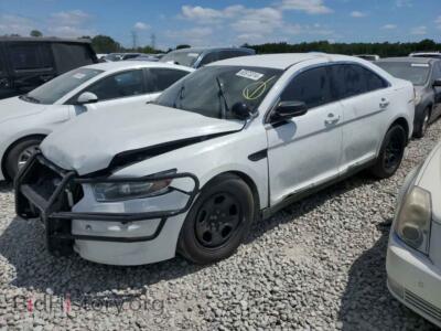 2015 Ford TAURUS Police Interceptor, белый — VIN 1FAHP2MK2FG140773, Copart