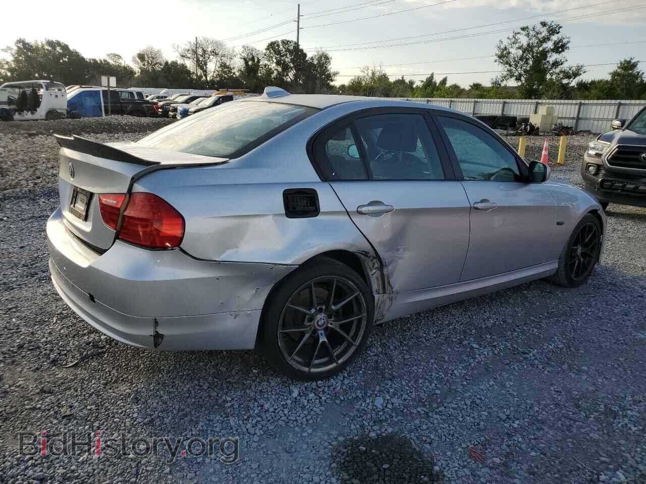 2009 BMW 3 SERIES - VIN: WBAPH77509NM28584 - Фото 3