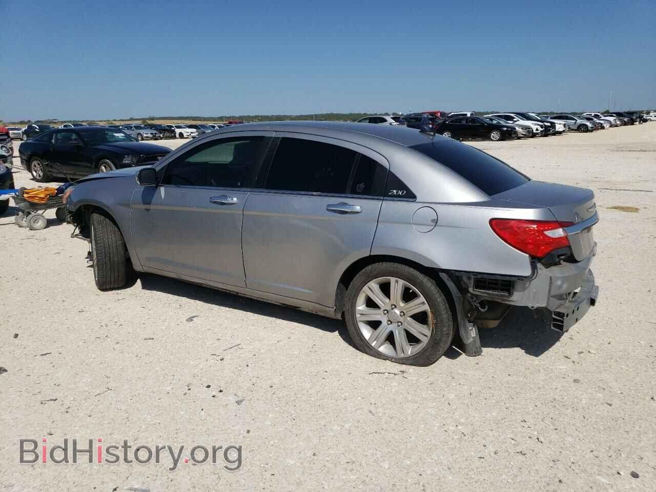 2013 CHRYSLER 200 - VIN: 1C3CCBBB8DN578343 - Фото 2