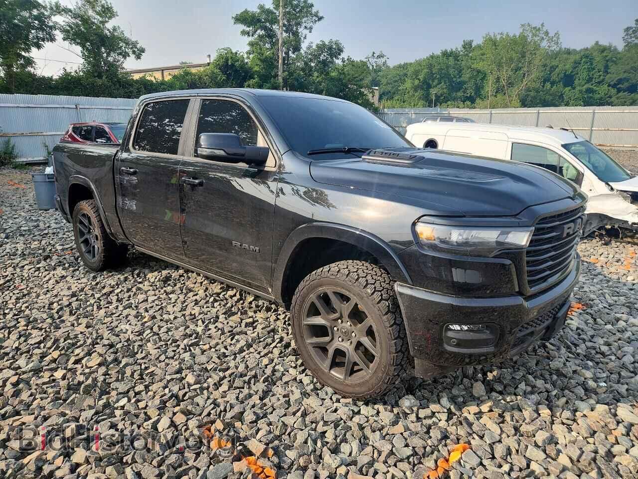 2025 RAM 1500 - VIN: 1C6SRFJP9SN613339 - Фото 4