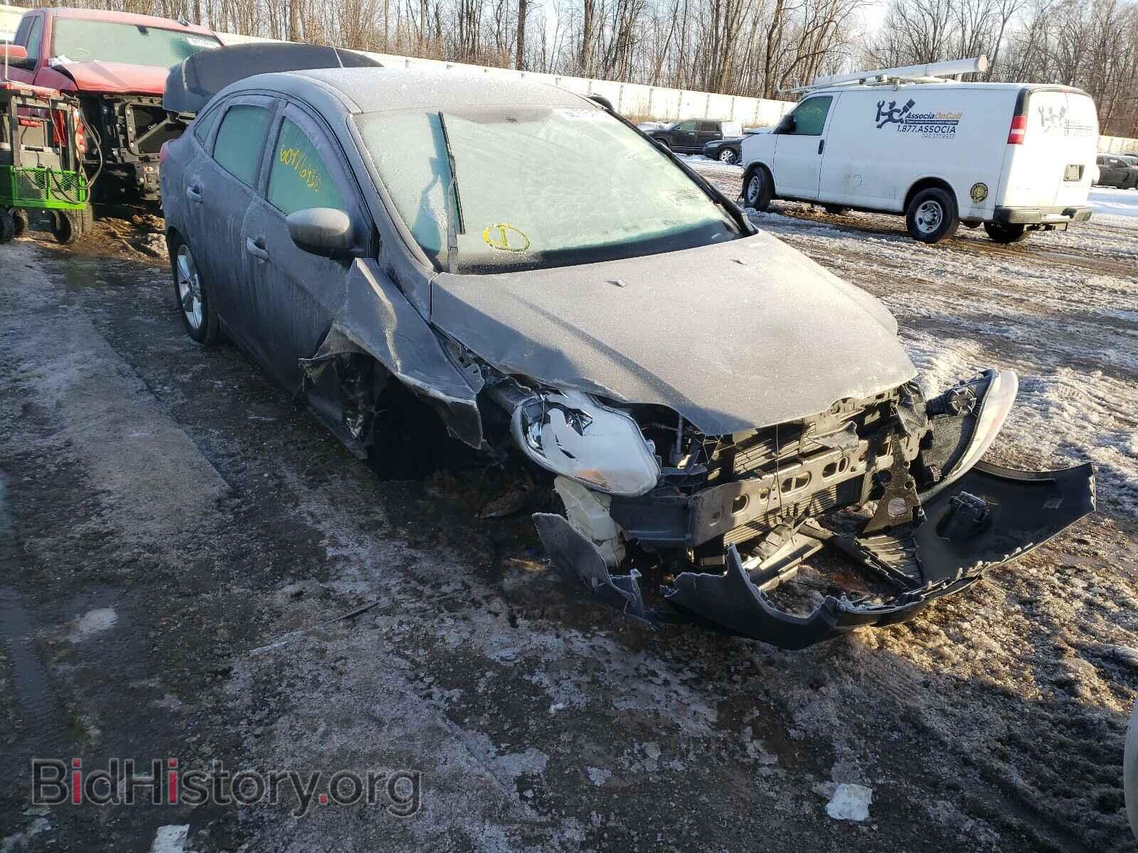 Photo 1FAHP3F21CL354157 - FORD FOCUS 2012