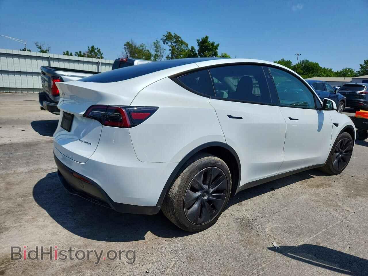 2024 TESLA MODEL Y - VIN: 7SAYGDEE5RA326966 - Photo 3