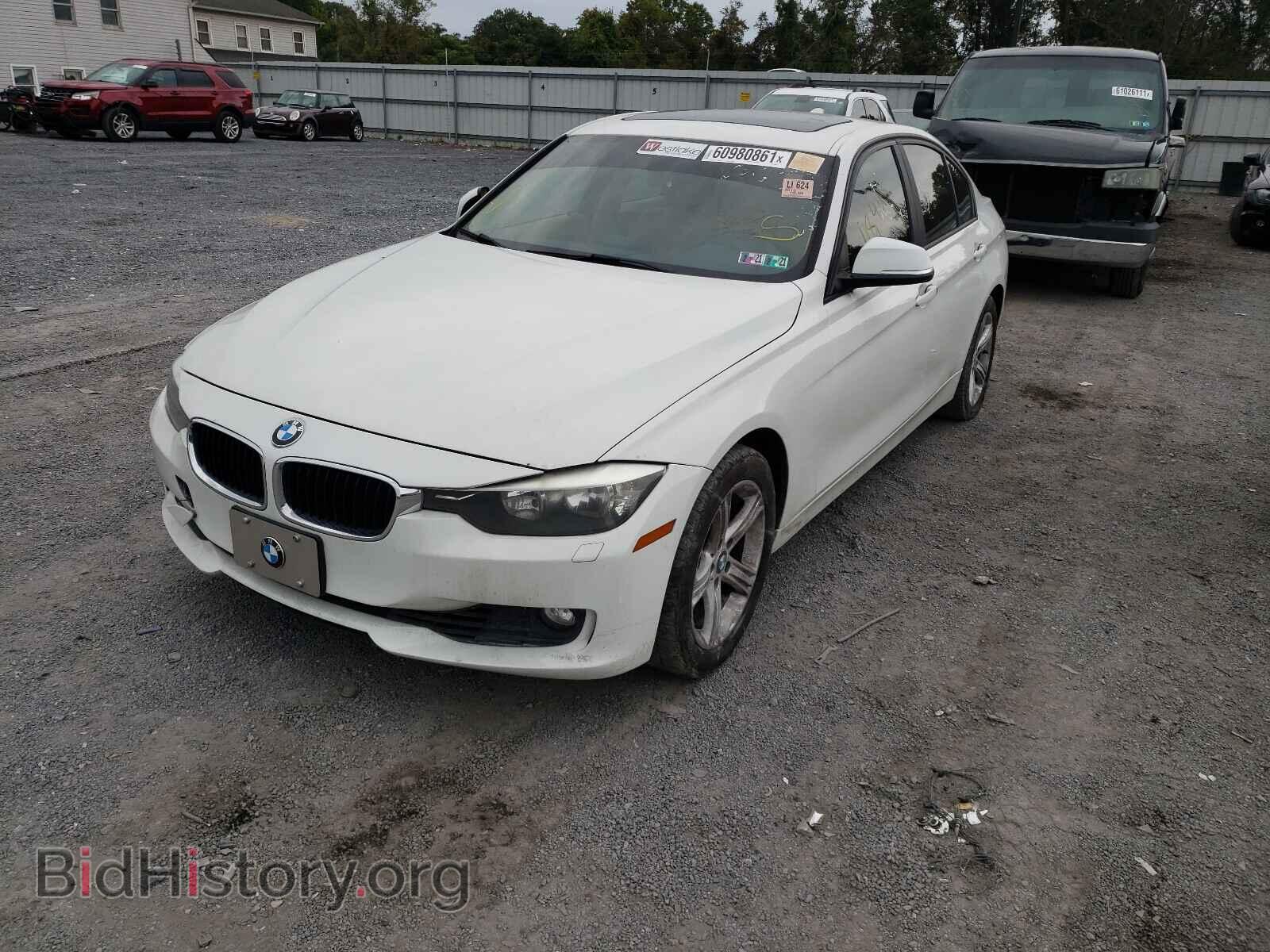 2013 BMW 3 SERIES - VIN: WBA3B3C53DJ698147 - Фото 2