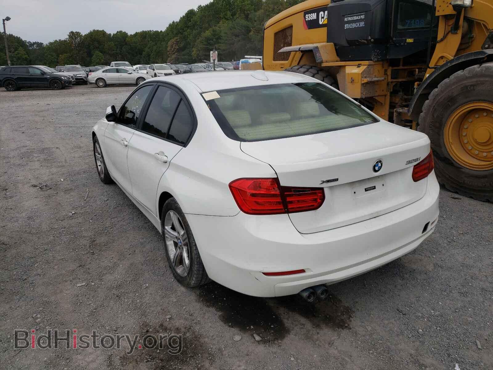 2013 BMW 3 SERIES - VIN: WBA3B3C53DJ698147 - Фото 3