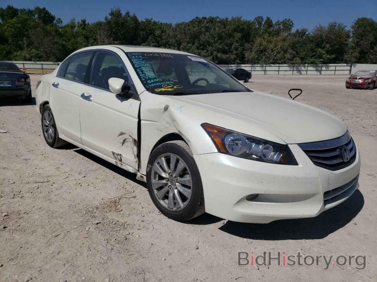 Photo 1HGCP3F86BA006181 - HONDA ACCORD 2011