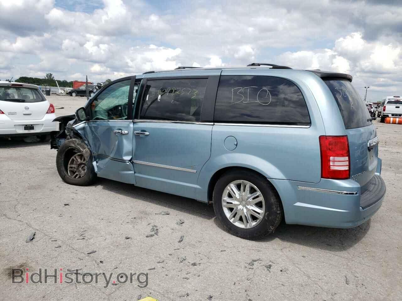 2010 CHRYSLER MINIVAN - VIN: 2A4RR7DX0AR322281 - Photo 2