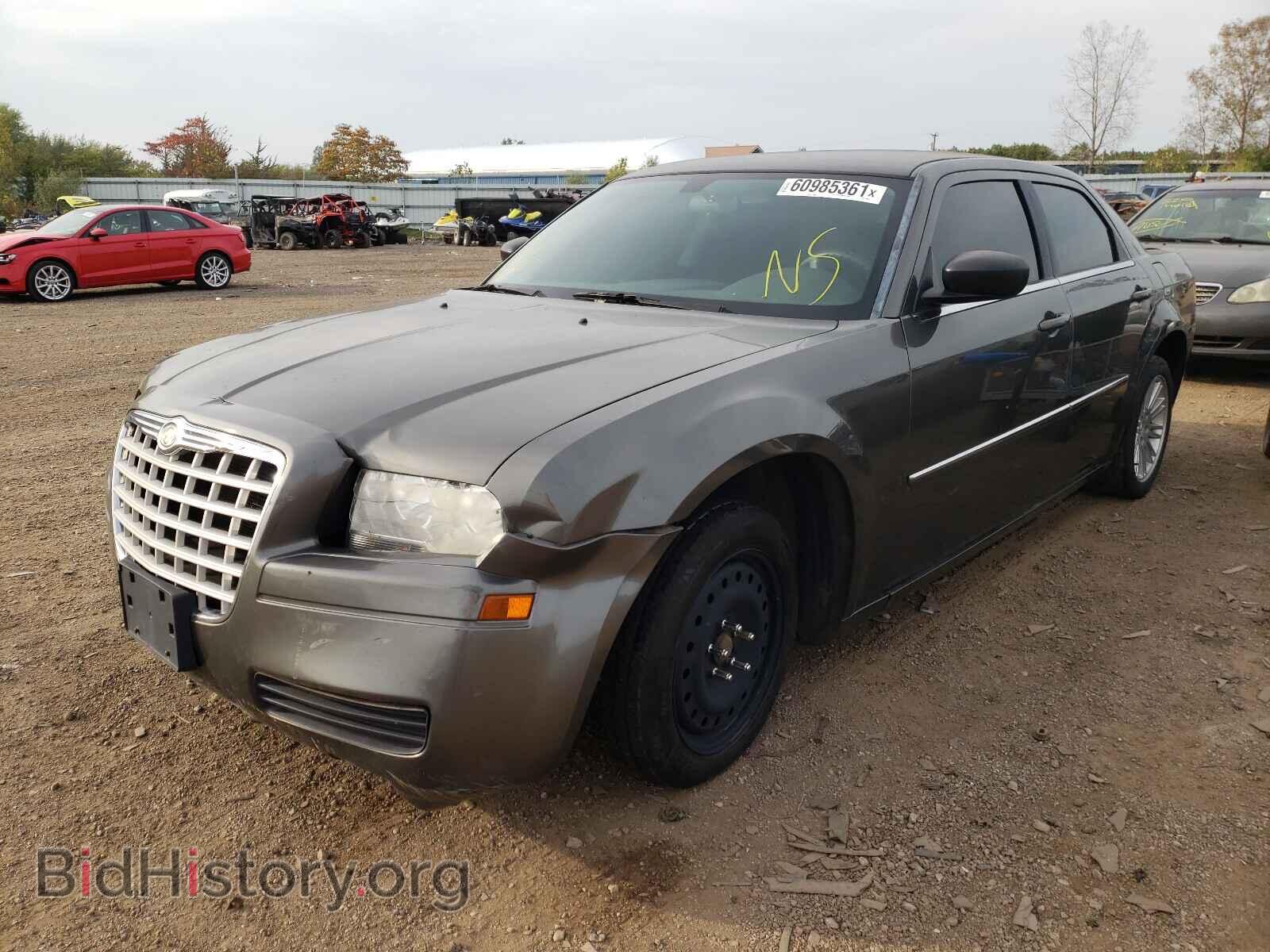 2009 CHRYSLER 300 - VIN: 2C3LA43D79H568887 - Фото 2