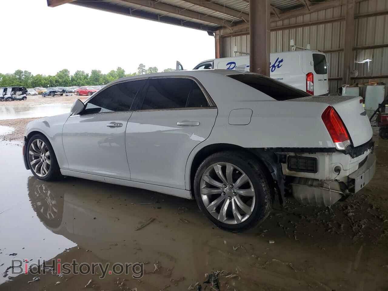 2019 CHRYSLER 300 - VIN: 2C3CCAAG4KH511736 - Photo 2