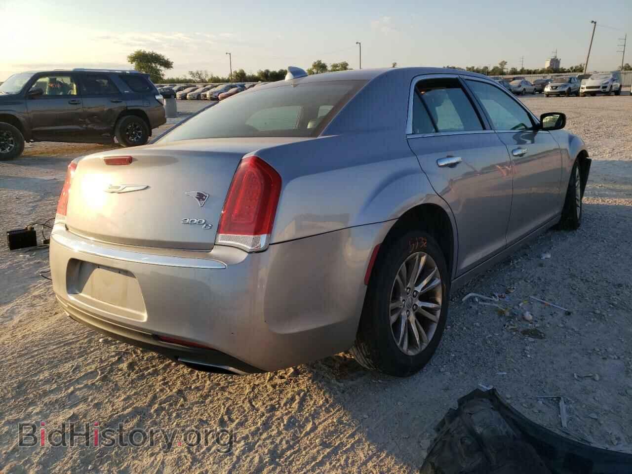 2017 CHRYSLER 300 - VIN: 2C3CCAEG2HH596577 - Фото 4