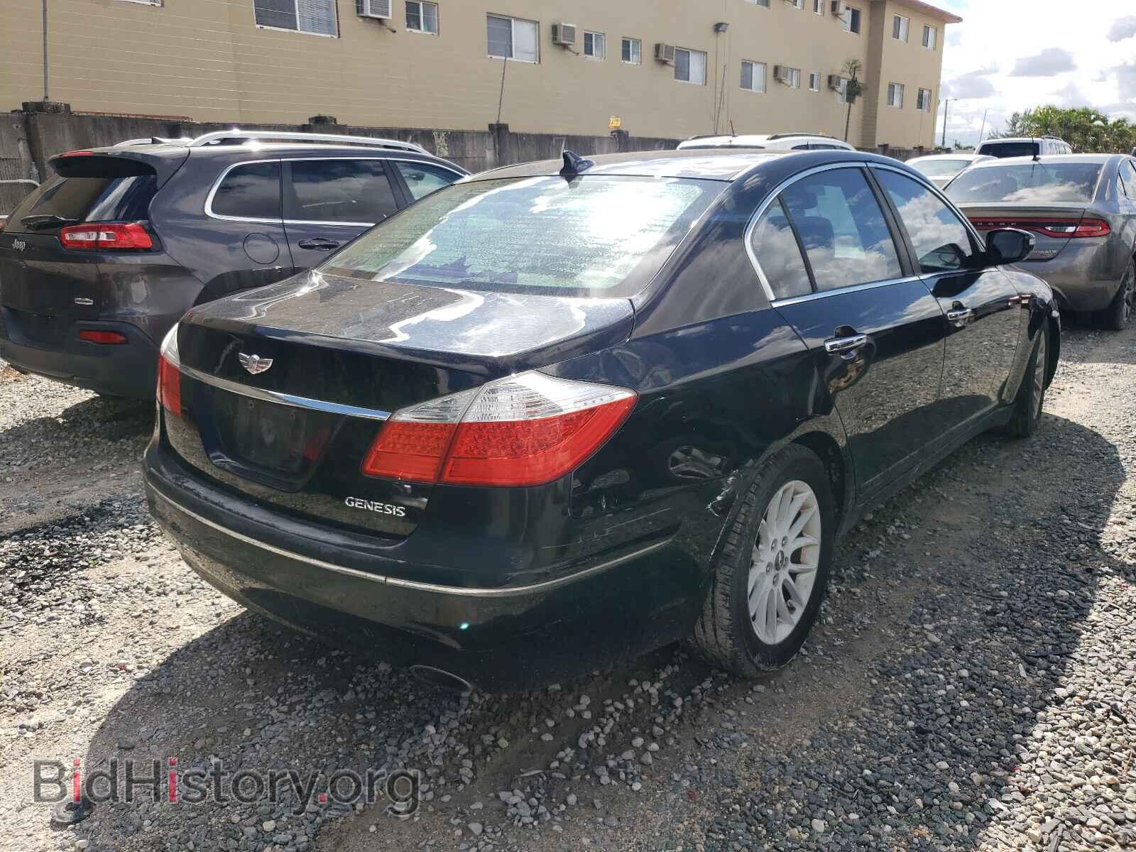 2009 HYUNDAI GENESIS - VIN: KMHGC46E29U051257 - Фото 4