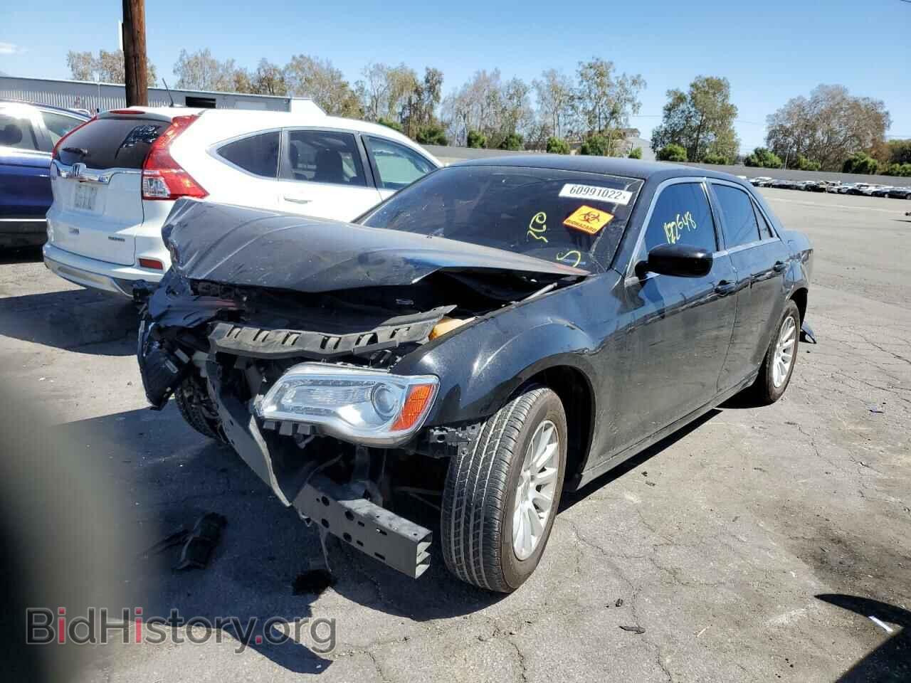 2013 CHRYSLER 300 - VIN: 2C3CCAAG4DH556386 - Фото 2
