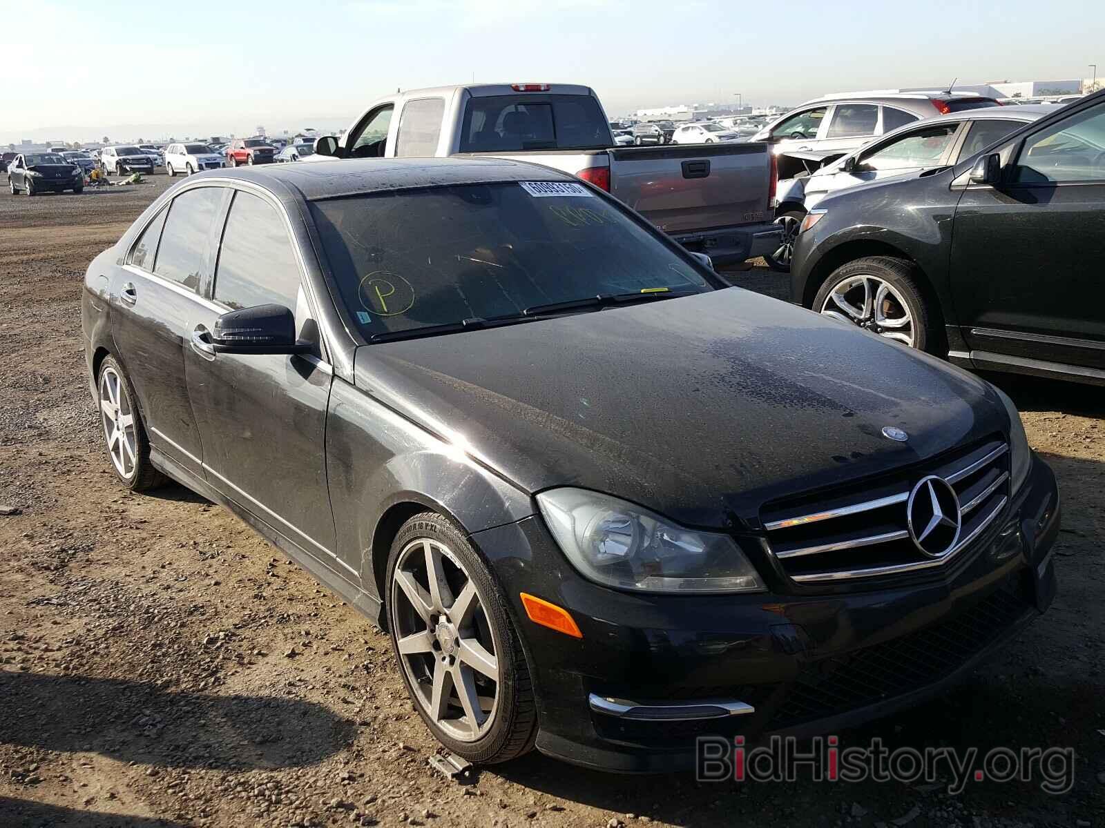 Photo WDDGF4HBXEG254345 - MERCEDES-BENZ C CLASS 2014