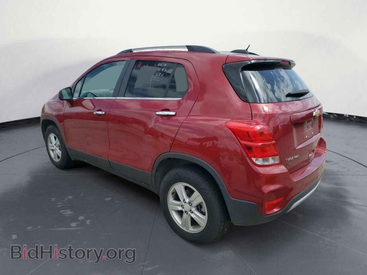 2019 CHEVROLET TRAX - VIN: 3GNCJPSB3KL404909 - Фото 2