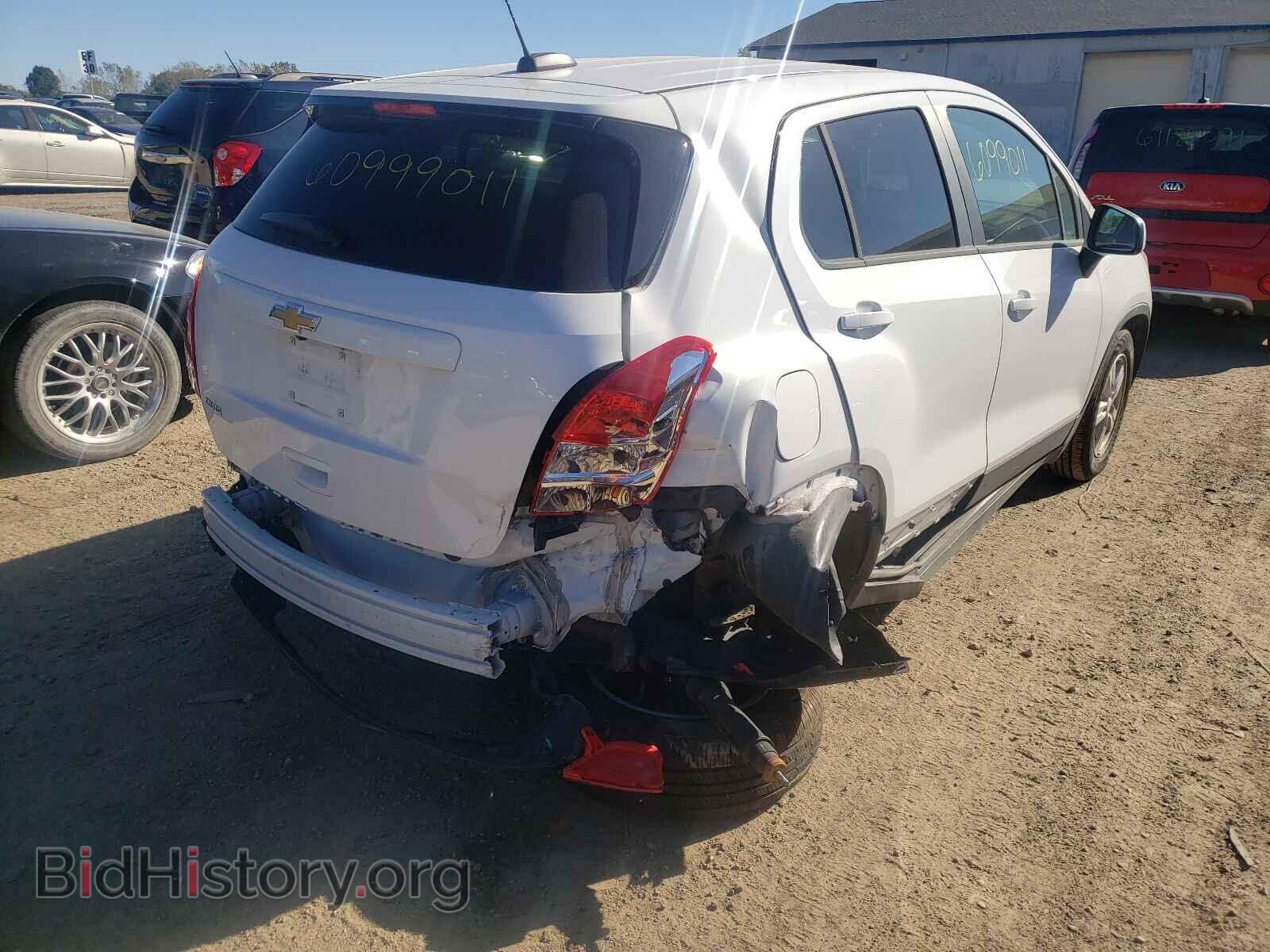 2019 CHEVROLET TRAX - VIN: 3GNCJKSB3KL405822 - Фото 4