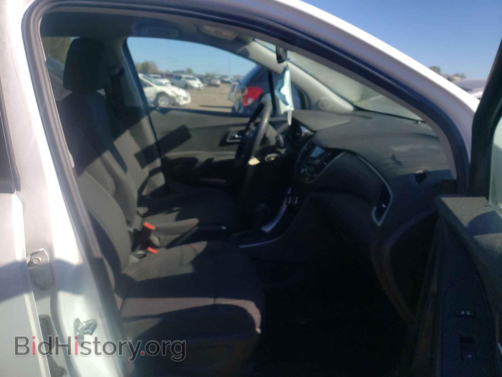 2019 CHEVROLET TRAX - VIN: 3GNCJKSB3KL405822 - Фото 5