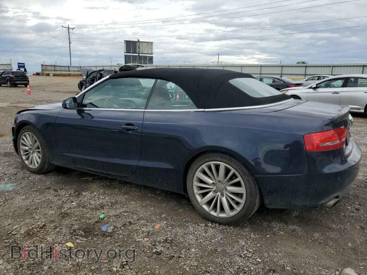 2011 AUDI A5 - VIN: WAULFAFHXBN005532 - Photo 2