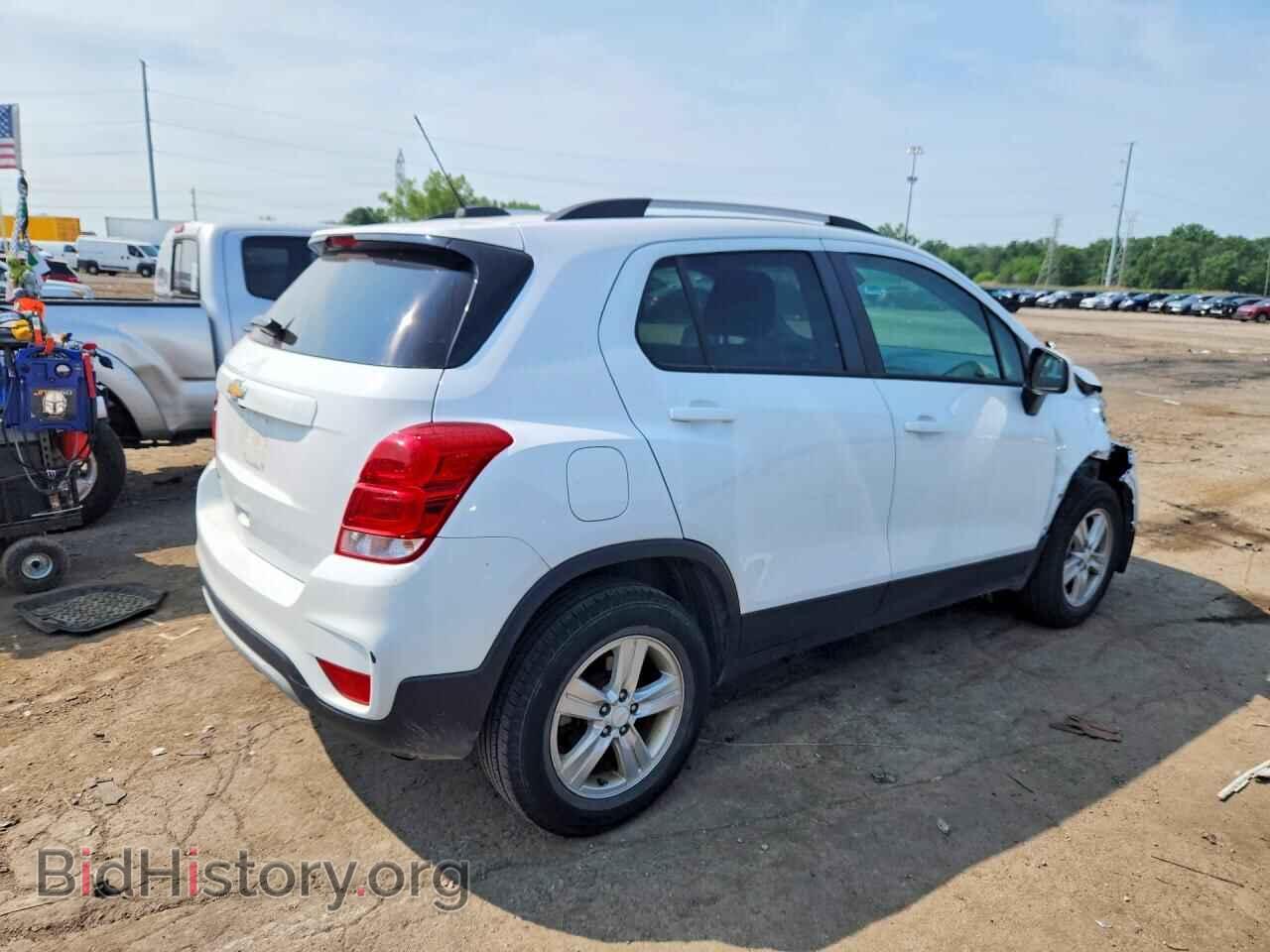 2021 CHEVROLET TRAX - VIN: KL7CJPSB2MB359603 - Photo 3