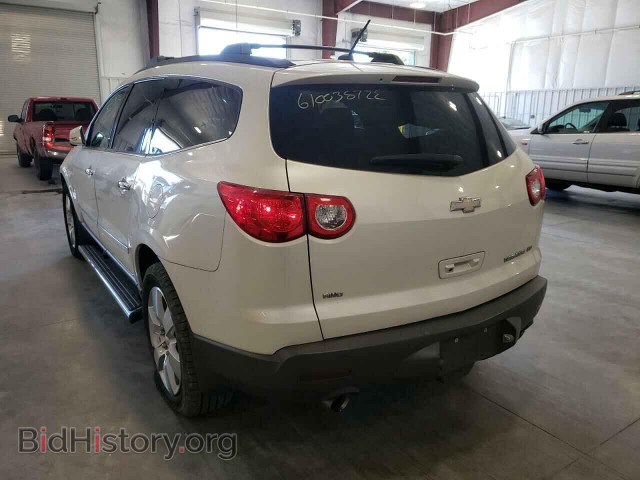 2012 CHEVROLET TRAVERSE - VIN: 1GNKVLED7CJ123002 - Фото 3