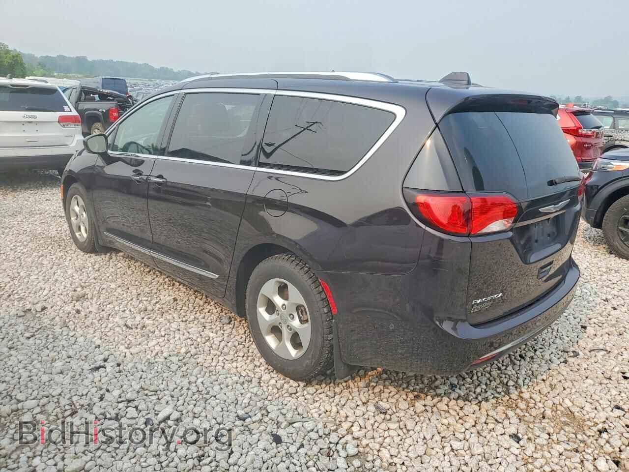 2017 CHRYSLER PACIFICA - VIN: 2C4RC1EG2HR577124 - Photo 2