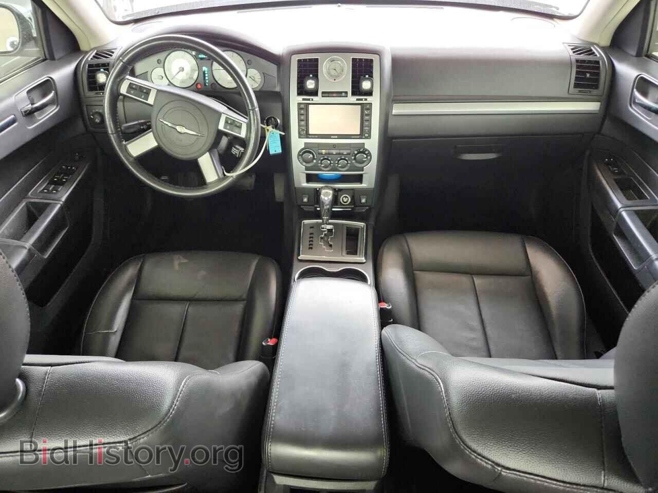 2010 CHRYSLER 300 - VIN: 2C3CA5CV2AH281072 - Фото 8
