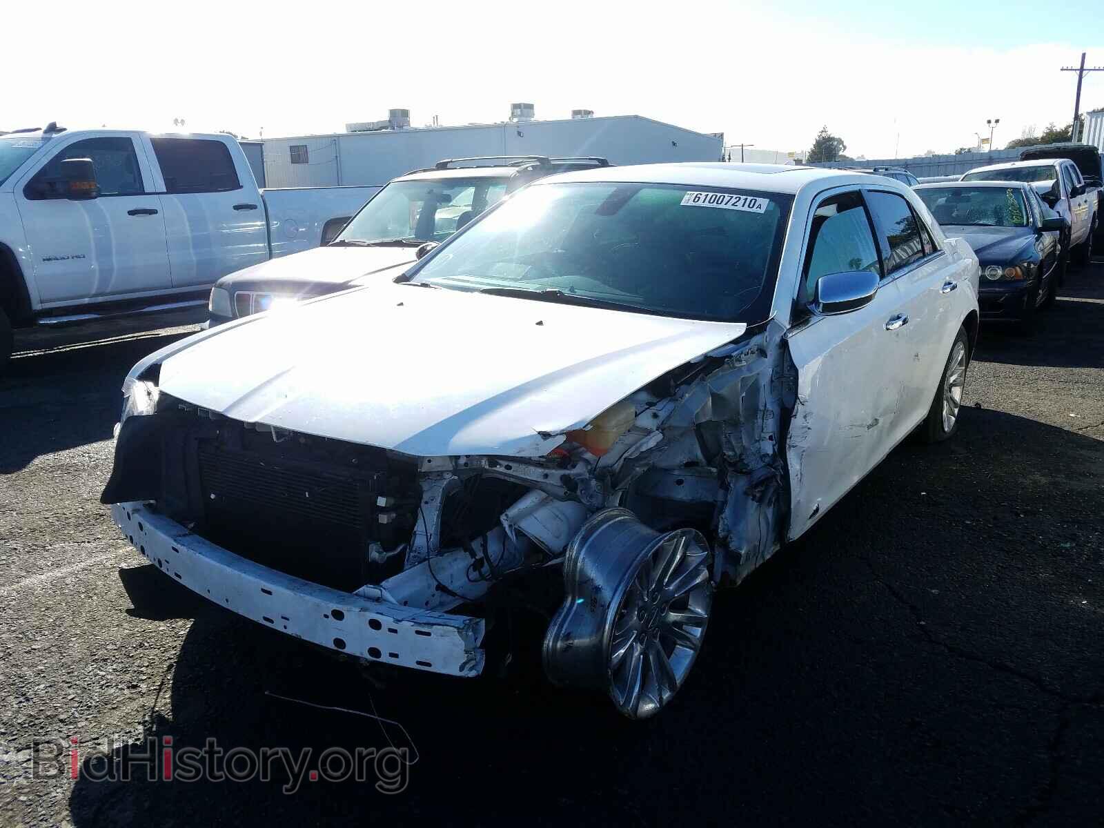 2016 CHRYSLER 300 - VIN: 2C3CCAEG0GH269092 - Фото 2