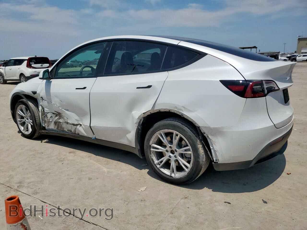 2022 TESLA MODEL Y - VIN: 7SAYGDEE8NF445298 - Фото 2