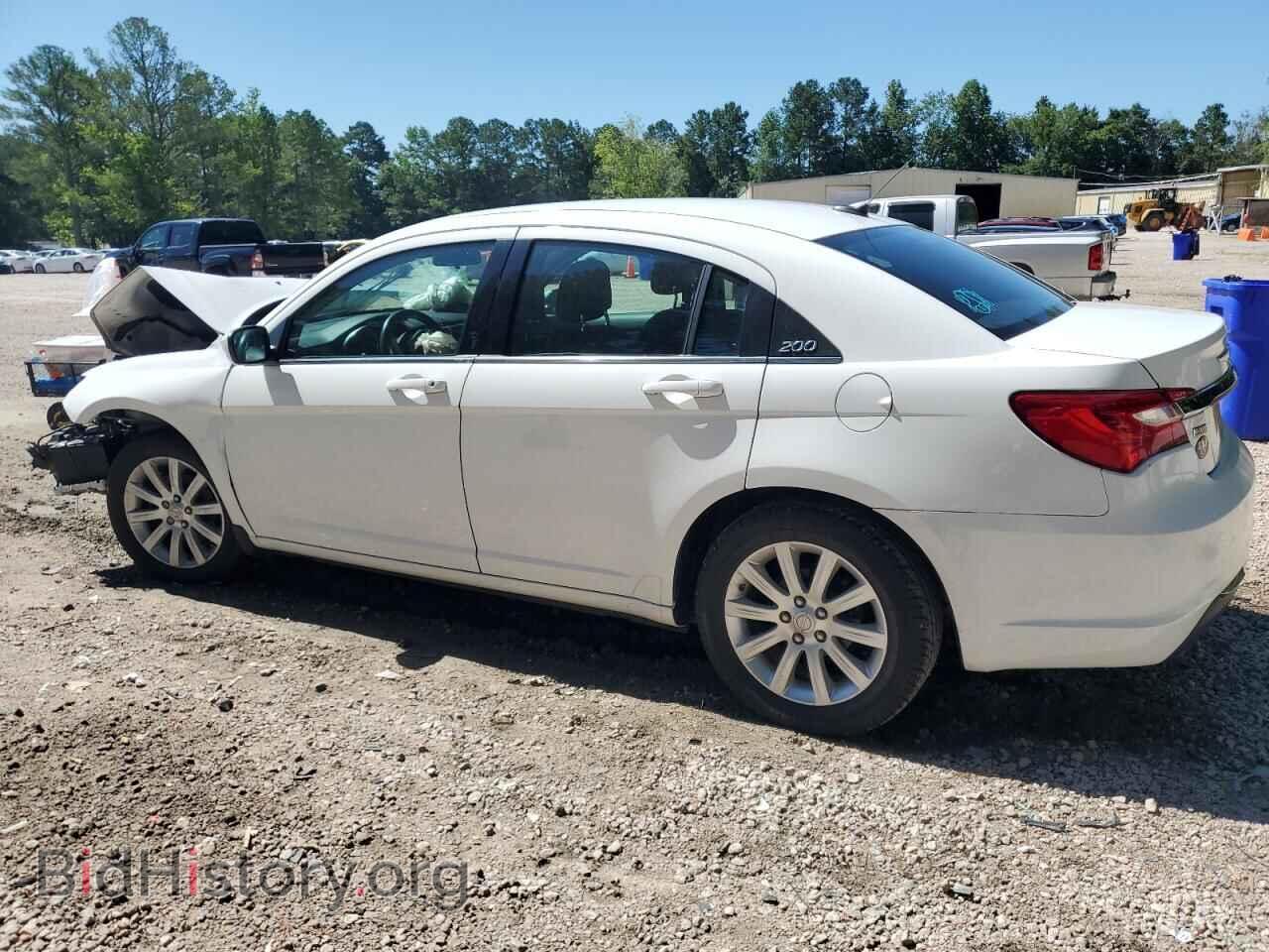 2014 CHRYSLER 200 - VIN: 1C3CCBBG0EN106554 - Фото 2