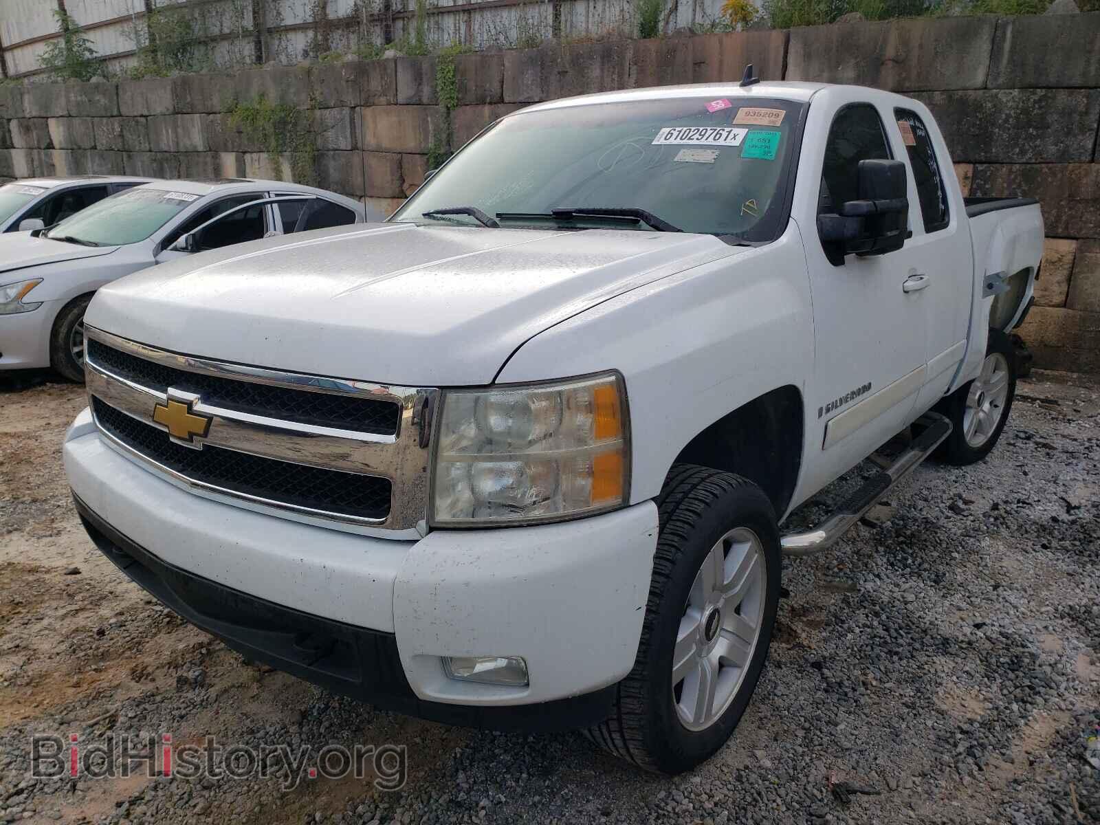 2007 CHEVROLET SILVERADO - VIN: 2GCEC190571713819 - Фото 2