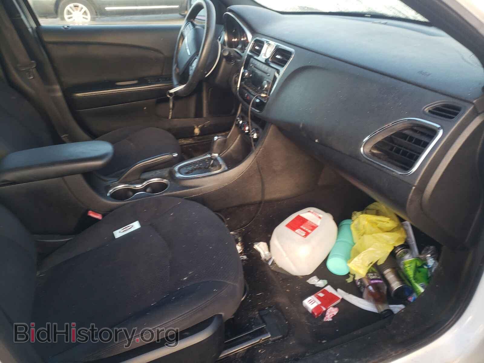 2012 CHRYSLER 200 - VIN: 1C3CCBAB0CN273449 - Фото 9