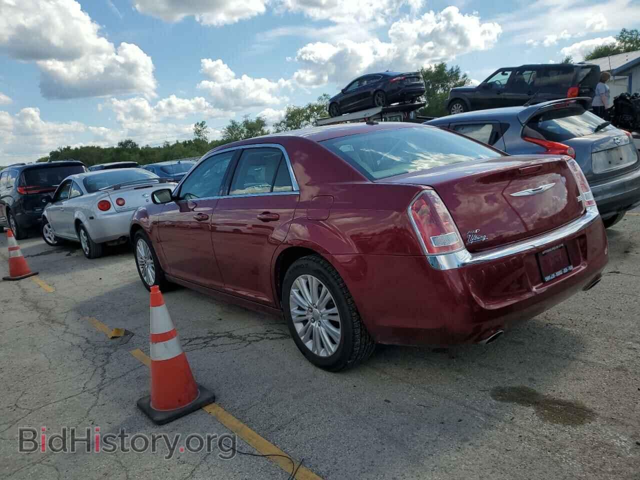 2013 CHRYSLER 300 - VIN: 2C3CCARG8DH573650 - Фото 2