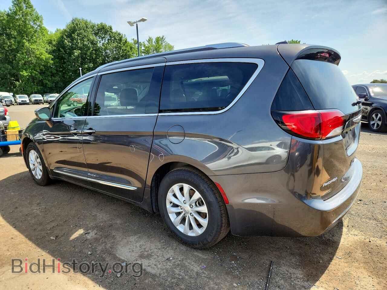 2018 CHRYSLER PACIFICA - VIN: 2C4RC1BG2JR194195 - Фото 2