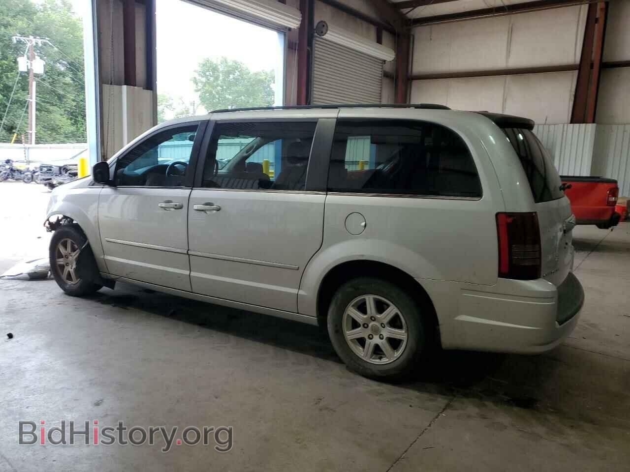 2010 CHRYSLER MINIVAN - VIN: 2A4RR5D16AR492550 - Фото 2
