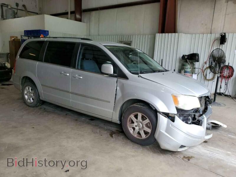 2010 Chrysler MINIVAN (VIN 2A4RR5D16AR492550) — photo 4 of 13