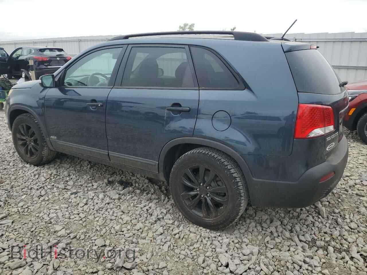 2011 KIA SORENTO - VIN: 5XYKTDA20BG160710 - Фото 2