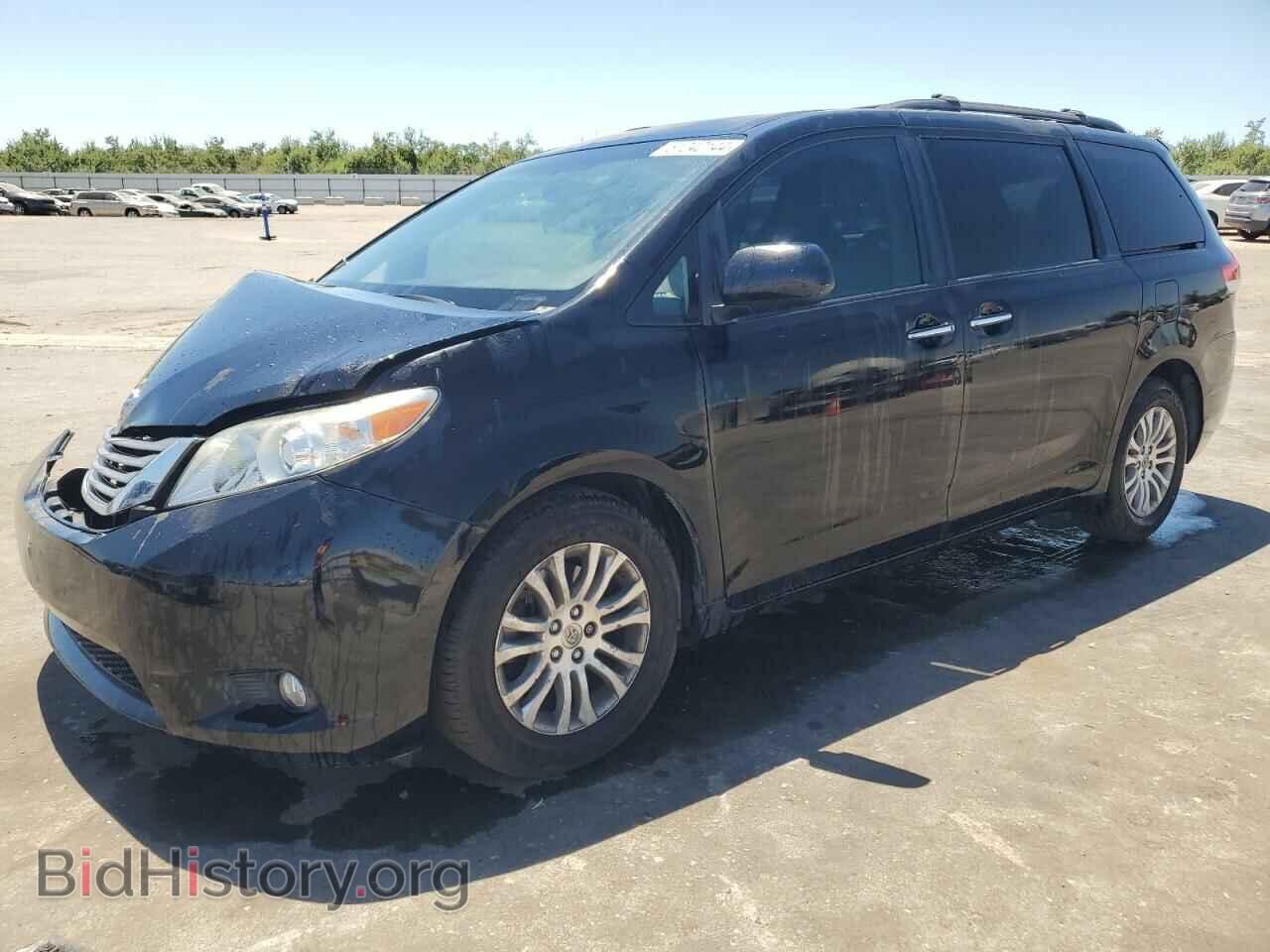 Photo 5TDYK3DC5BS172611 - TOYOTA All Models 2011