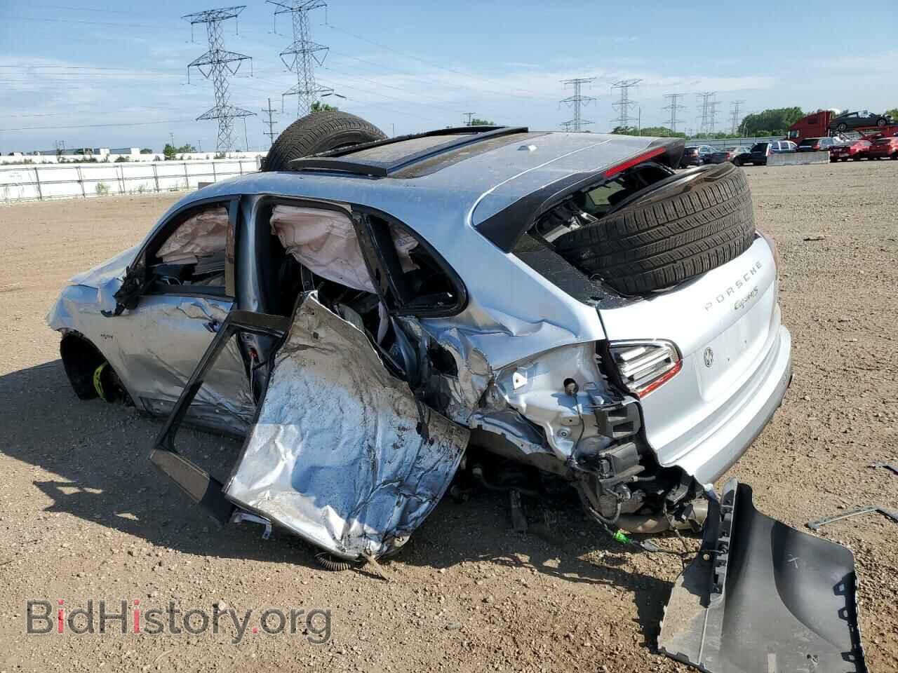 2017 PORSCHE CAYENNE - VIN: WP1AE2A24HLA69347 - Фото 2