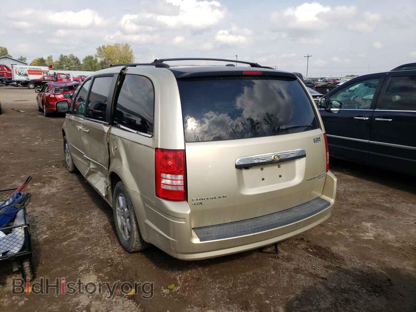 2010 CHRYSLER MINIVAN - VIN: 2A4RR8DX4AR449329 - Фото 3